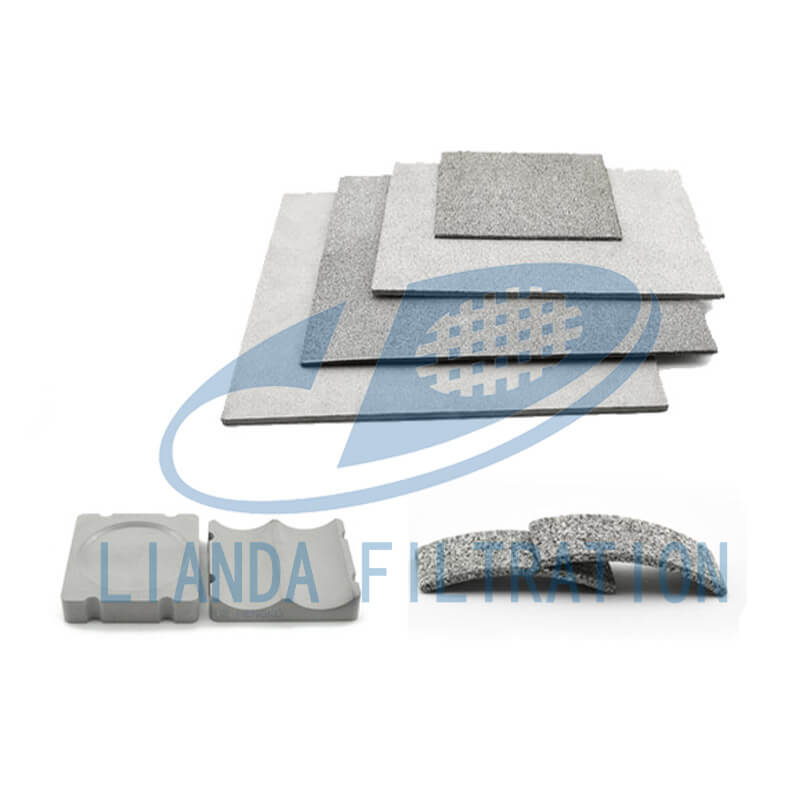 Sintered stainless steel filter plate