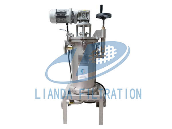 Internal scraper automatic cleaning