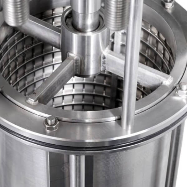 External scraper automatically cleans the filter