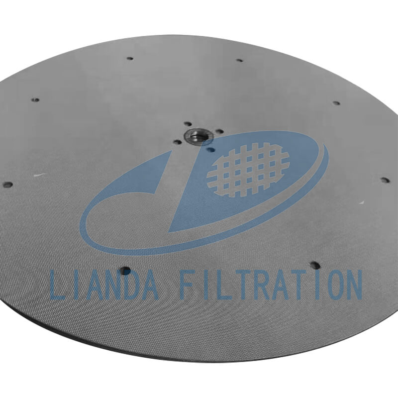 Porous metal filter disc