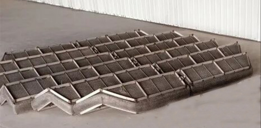 corrugated wire mesh demister